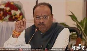 महसूलमंत्री बावनकुळे आक्रमक; परिवहन विभागाला धरले धारेवर